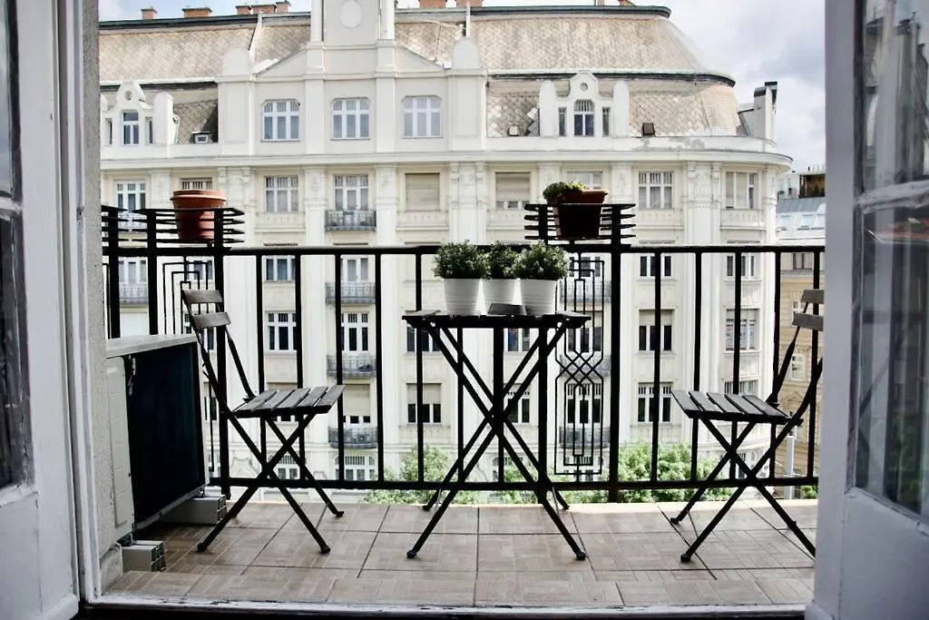 Standard Apartment By Hi5- Bajcsy Apartment Budapest Hungary